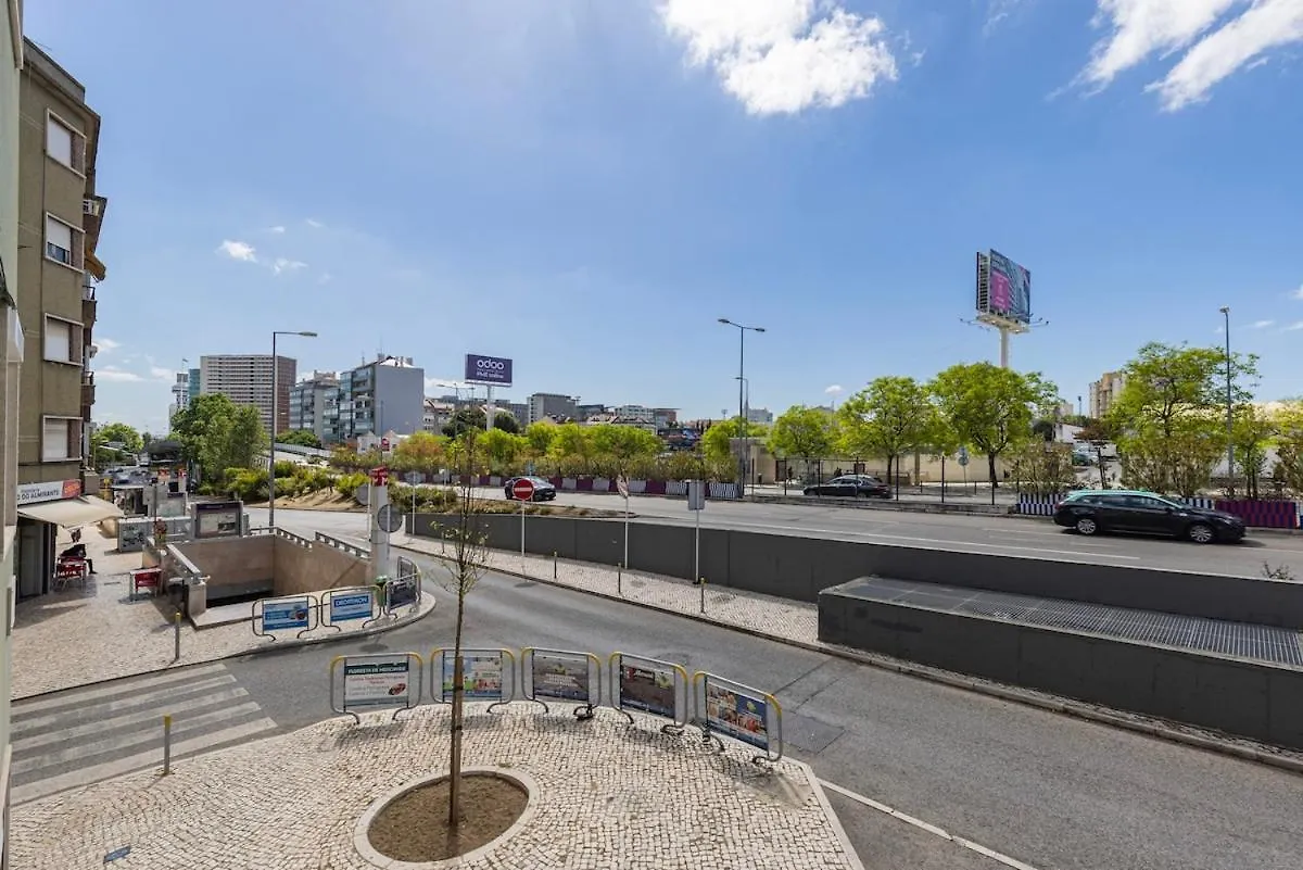 Apartamento Novo Junto Ao Metro Lisboa